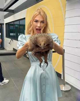 Andreea Bălan s-a fotografiat cu animale exotice / foto: Instagram 