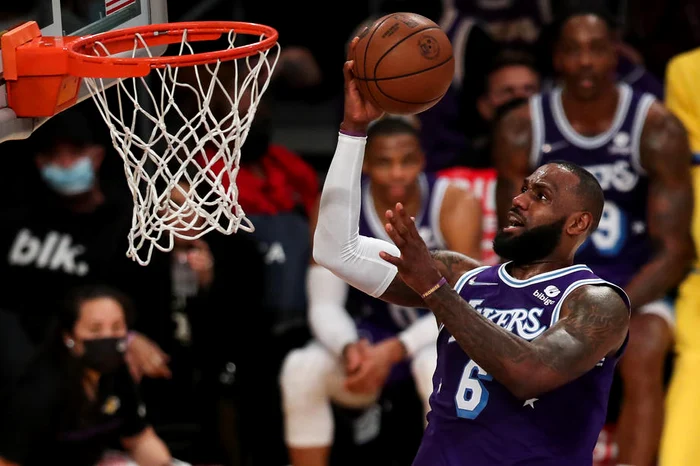 LeBron James e socotit unul dintre cei mai mari baschetbaliști din istorie (Foto: EPA-EFE)