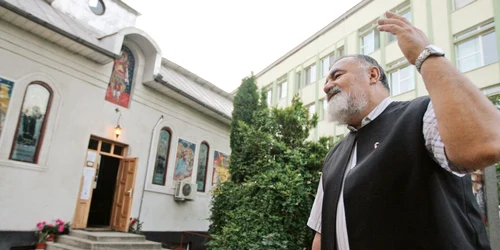 Părintele Dumitru Toadere a construit biserica din curtea Institutului Oncologic din Cluj.