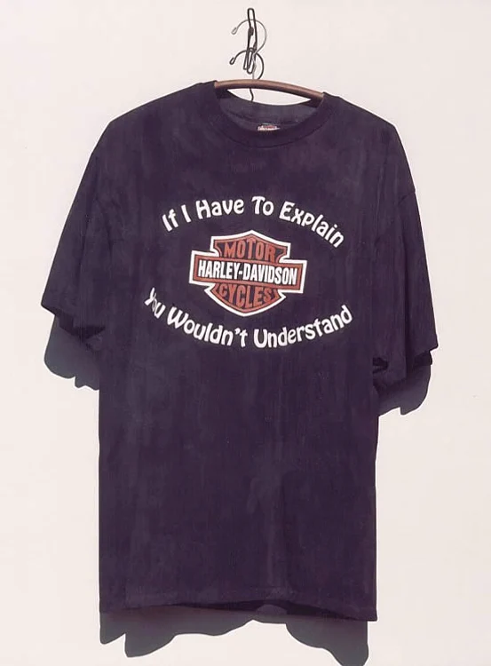 Realizările artistului înşeală ochiul vizitatorilor care cu greu se dezlipesc de exponate