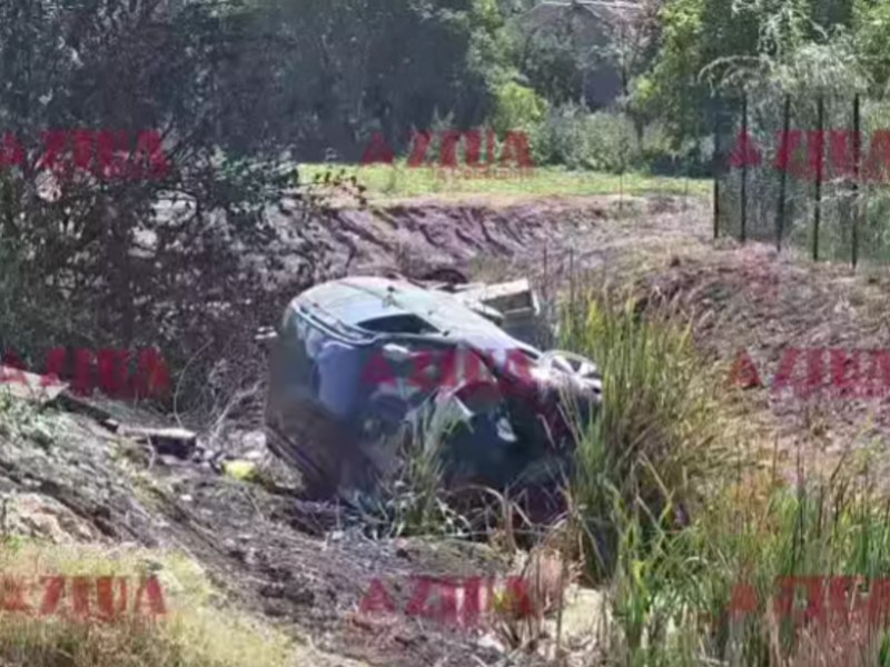 Un șofer băut s-a răsturnat în timpul unei urmăriri în Constanța. Autospeciala poliției s-a răsturnat încercând să-l evite și a luat foc