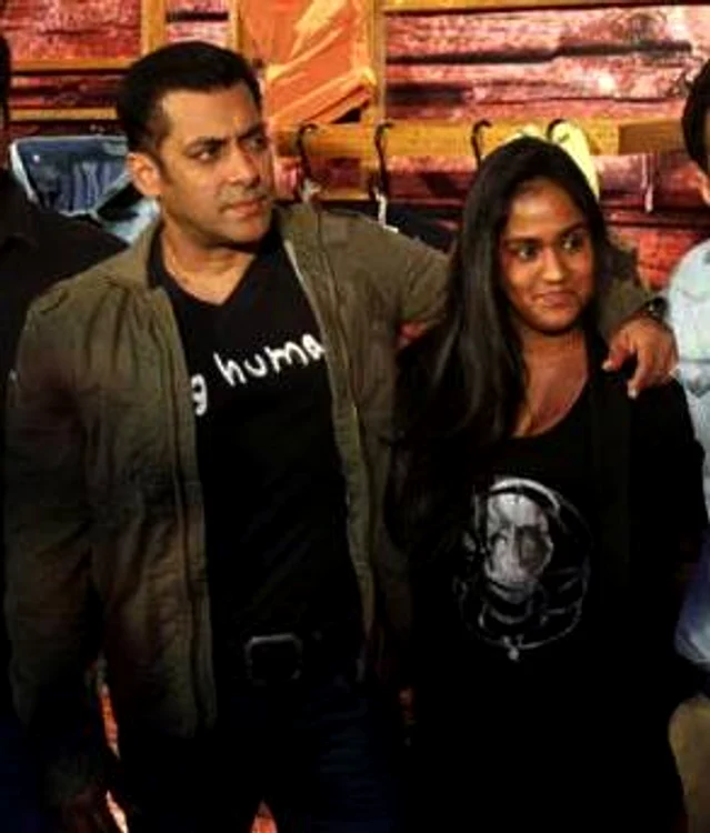 Arpita şi Salman Khan (FOTO FACEBOOK)