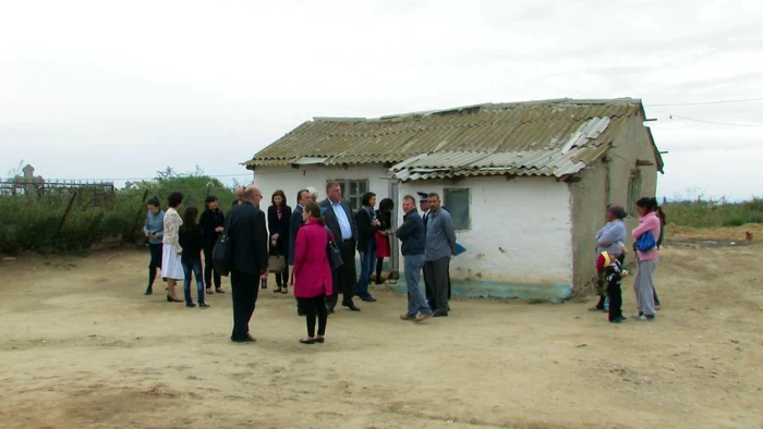 Oaspeţii au vizitat şi câteva familii de rromi