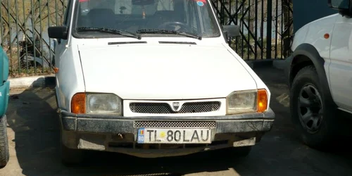 Şoferul se afla la volanul acestei maşini