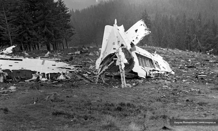 Resturile avionului Tarom prăbușit în Munții Apuseni, în 1970 (© Miklós Telegdi / Azopan CC BY-NC-ND 4.0)