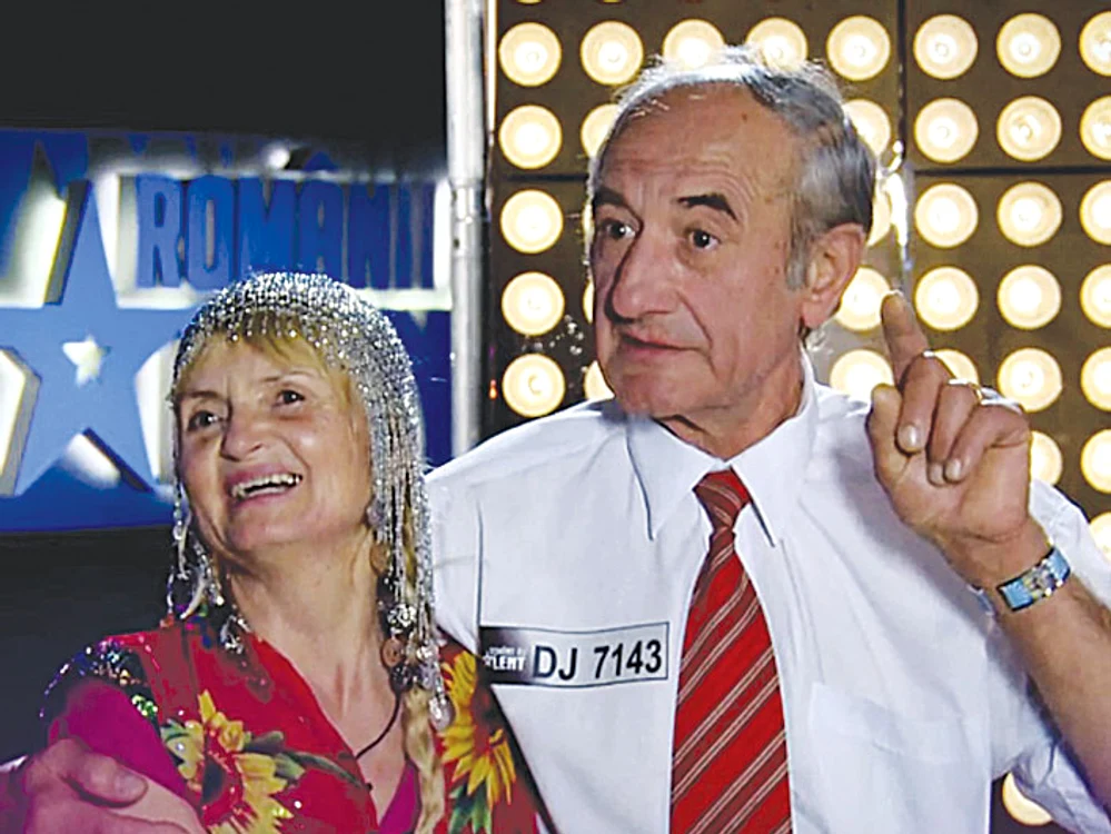 Simpaticii pensionari au participat vineri la “Românii au talent” cu un număr de dans