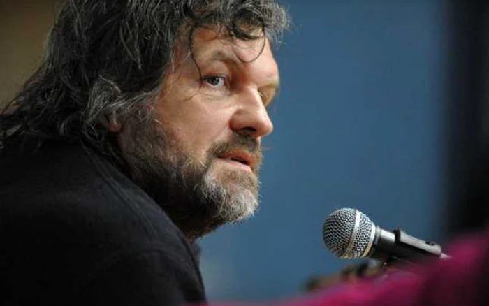 Regizorul şi scenaristul Emir Kusturica a fost premiat de două ori la Festivalul de Film de la Cannes.Foto: altcine.com