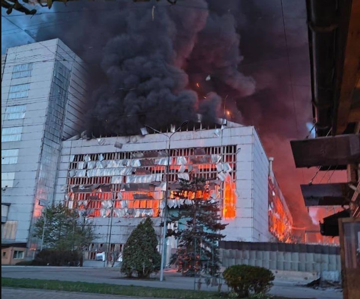 Rușii au distrus cea mai mare centrală electrică din regiunea Kiev. Atacuri rusești asupra infrastructurii energetice din sudul țării