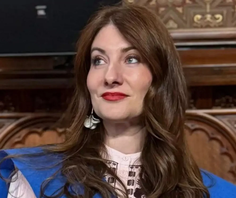 Cazul româncei cu cel mai mare scor din istoria celui mai dificil examen pentru medici în Spania. Colegii o acuză că a copiat