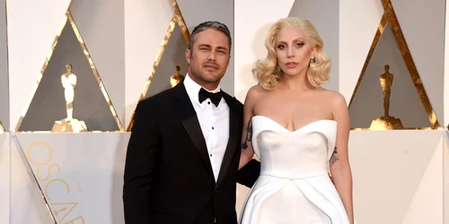 lady gaga si taylor kinney