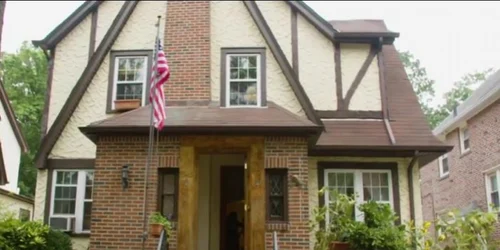 Casa din New York in care Donald Trump a locuit pana la varsta de patru ani FOTO Captura YouTube Oxfam America
