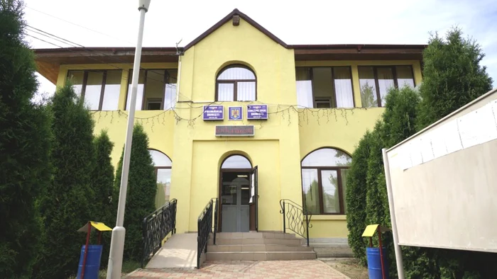 Primăria Comunei Dumeşti SURSĂ primariadumesti.ro