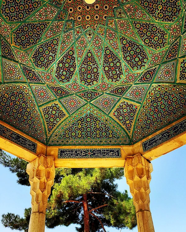 Mormântul lui Hafez, din Shiraz, IranFoto Instagram