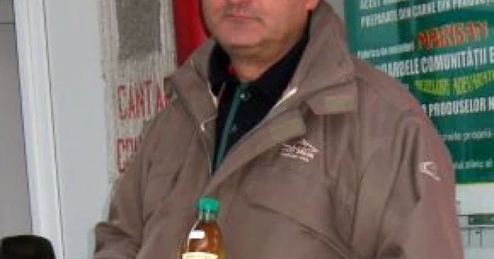 Slatina: Victor Gavra prepară leacuri din plante pentru olteni