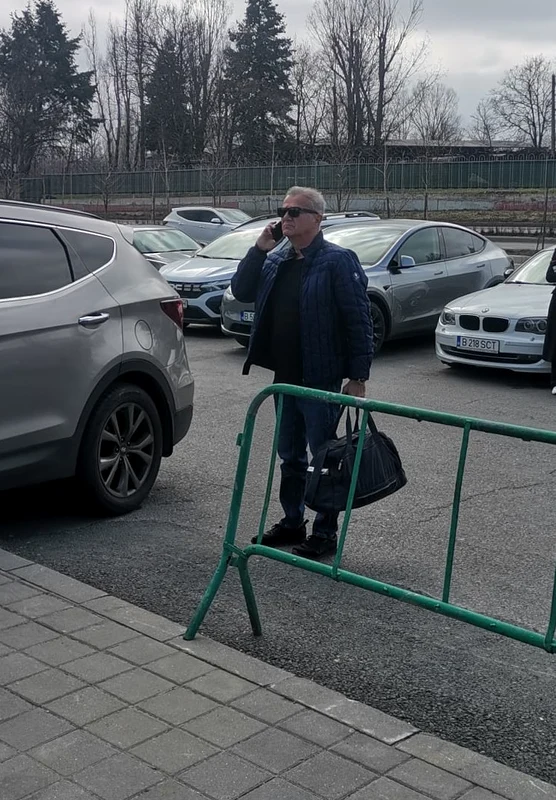 Dan Bittman, ținută discretă, dar atentă la detalii / foto: Click!