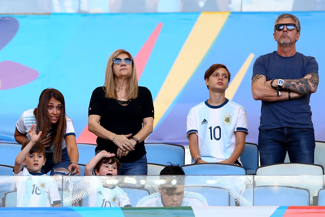 
    Jorge Messi se ocupă de cariera fiului său, MessiFoto: Guliver / GettyImages  