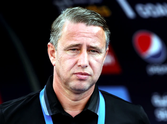 Laurențiu Reghecampf era la Al Wasl de anul trecutFoto: EPA-EFE