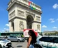 Laurette, la Arcul de Triumf din Paris