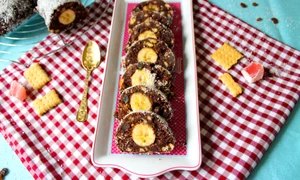 Salam de biscuiti cu rahat si banane  Sursa foto shutterstock 674718580 jpg
