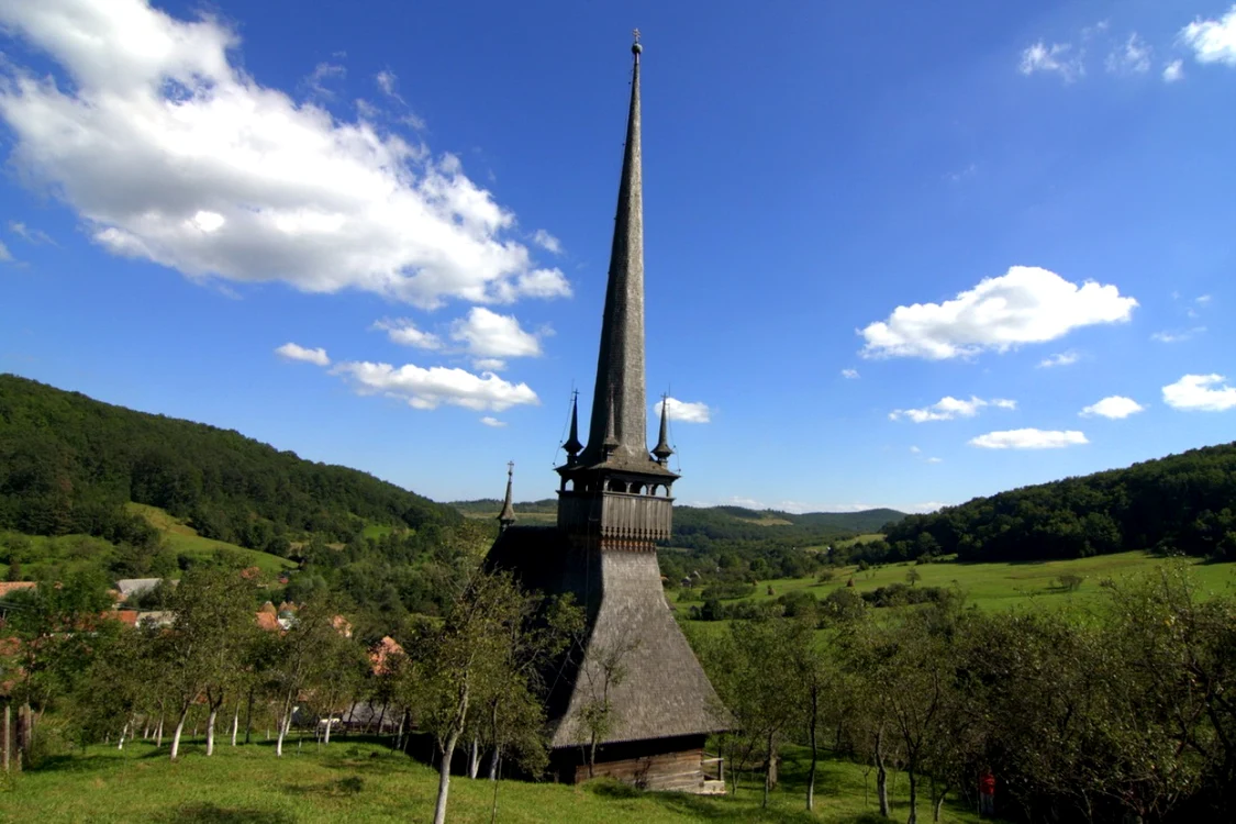 Cele mai frumoase biserici de lemn din România. Biserica de lemn din fildu de Sus, judeţul Sălaj FOTO blogprinvizor.ro