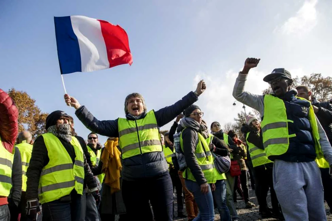Protest al „vestelor galbene“ din Franţa Foto: EPA/EFE