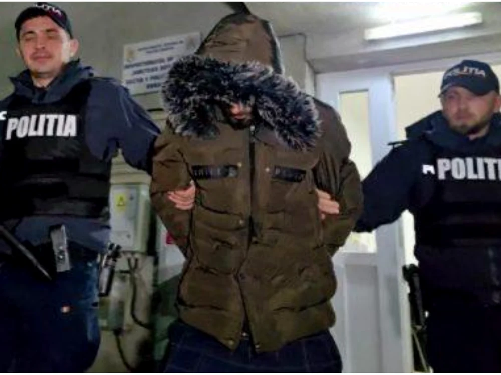 Bărbatul reținut de polițiști/FOTO: Monitorul de Botoșani