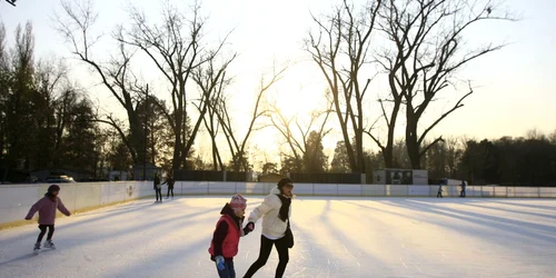 Doar câţiva bucureşteni au venit pe 1 decembrie la patinoarul din Herăstrău