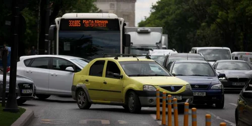 Trafic Bucuresti - banda unica ratb FOTO Dorin Constanda 