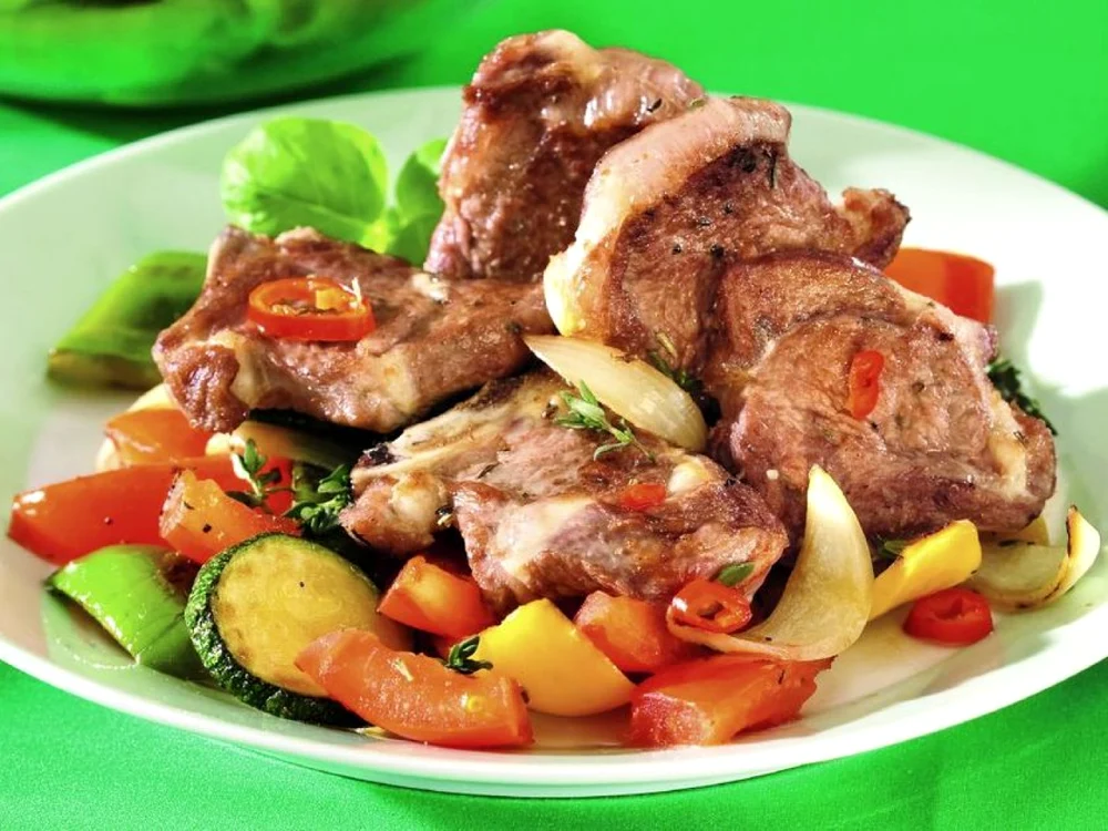 cotlete de porc cu legume Galati