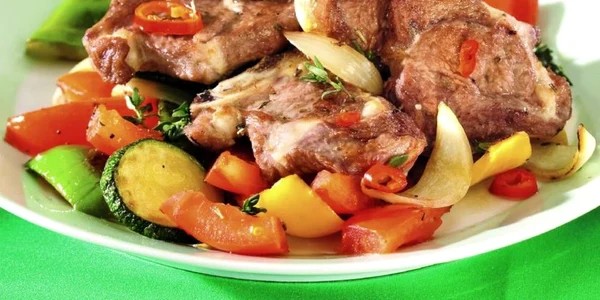 cotlete de porc cu legume Galati