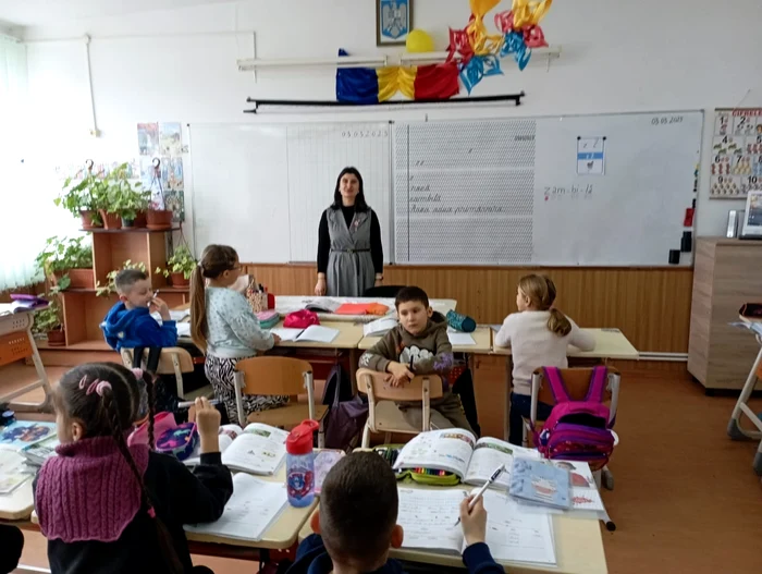 Învățătoarea Ioana Cristina Pașcău FOTO Cosmin Zamfirache
