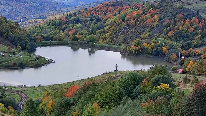Tăul Mare, lacul de deasupra Roșiei Montane FOTO Ion Crișan