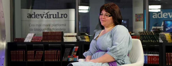 Psihologul Jeni Chiriac a fost prezent în studioul Adevărul Live FOTO David Muntean