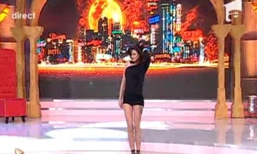 claudia, asistenta un show pacatos jpeg