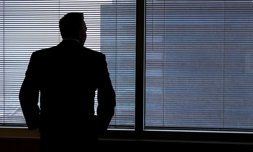businessman 1477601 1280 jpg