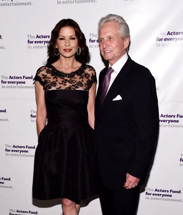 catherine zeta jones si michael douglas 473017392 jpeg