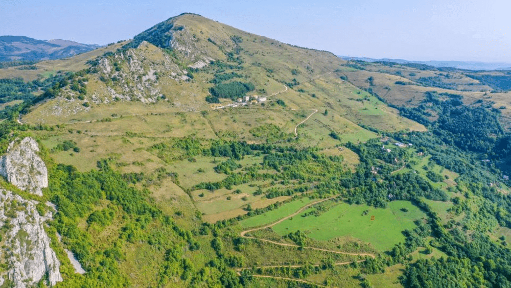 Proces pentru Transalpina de Apuseni, cu miză de zeci de milioane de euro. CJ Alba a reziliat ambele contracte