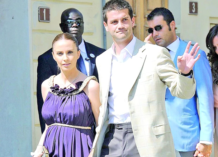 Va fi iar tată peste 14 zile