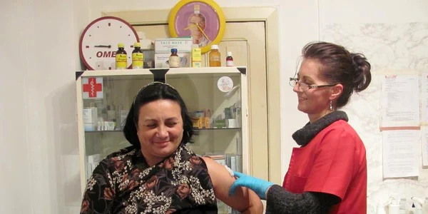 Ileana Firfirică s-a vaccinat antigripal