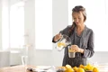 apa cu lamaie_shutterstock 1177679245 jpg