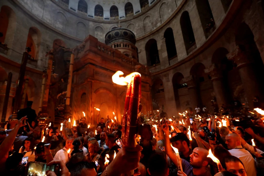 Lumina Sfântă la Ierusalim FOTO AFP Thomas Coex
