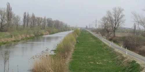 Pista de biciclete pe digul Begăi