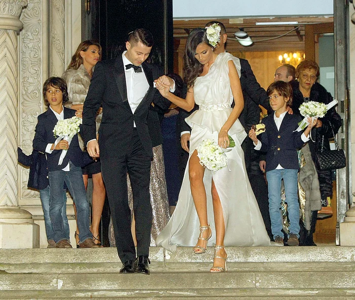 Anca Serea, soţia lui Adi Sînă, a purtat o rochie periculos de sexy