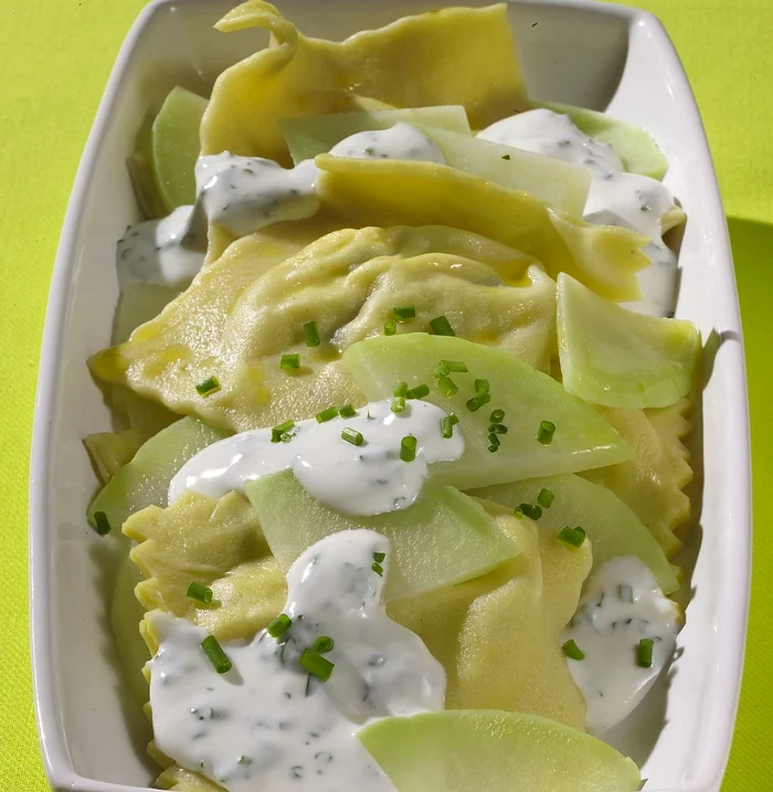 ravioli gulie sos ierburi aromate jpeg