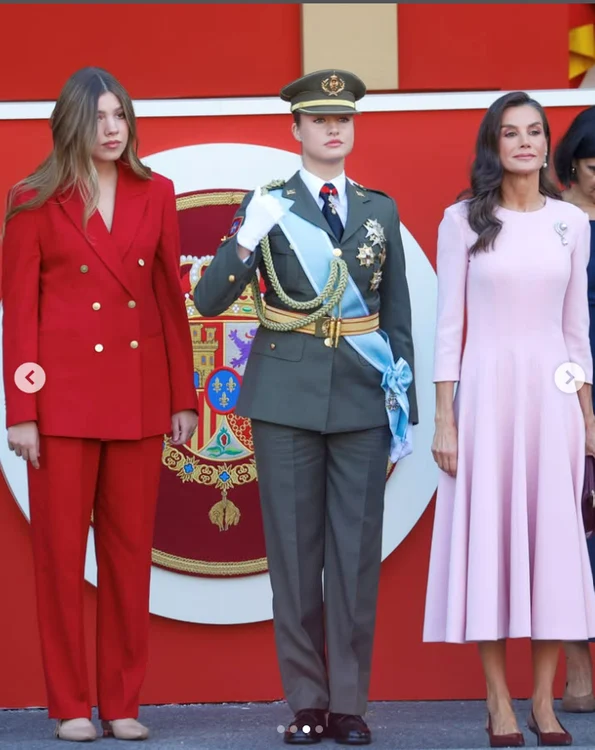 Regina Letizia cu Leonor și Sofia foto Hola/Instagram