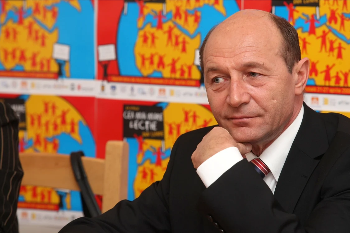 Preşedintele Traian Băsescu vrea şi referendum la alegerile prezidenţiale