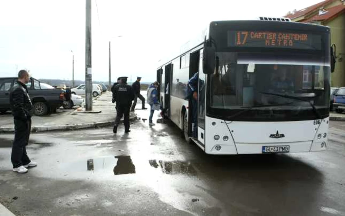 Oamenii din cartier se simt neglijaţi de autorităţi. Foto: Corina Tătaru.