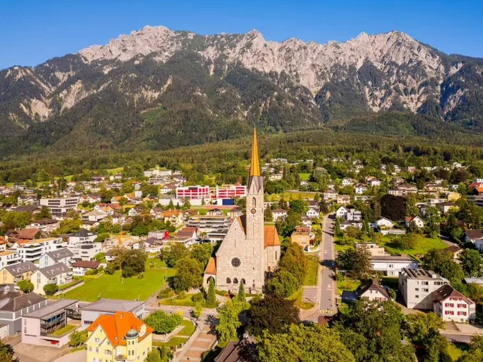 Destinația subestimată din Europa care pare desprinsă dintr-un basm, dar este aproape necunoscută turiștilor: sate de poveste și castele medievale