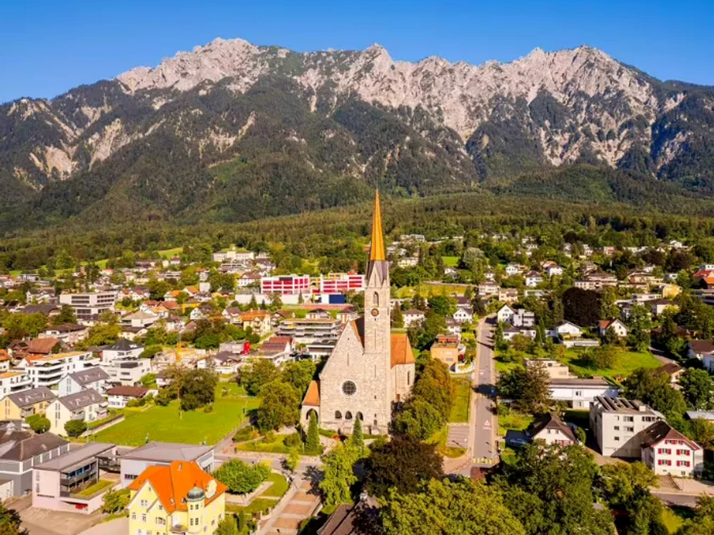 Liechtenstein este o țară mică situată pe malurile Rinului în Europa Centrală FOTO: getty images