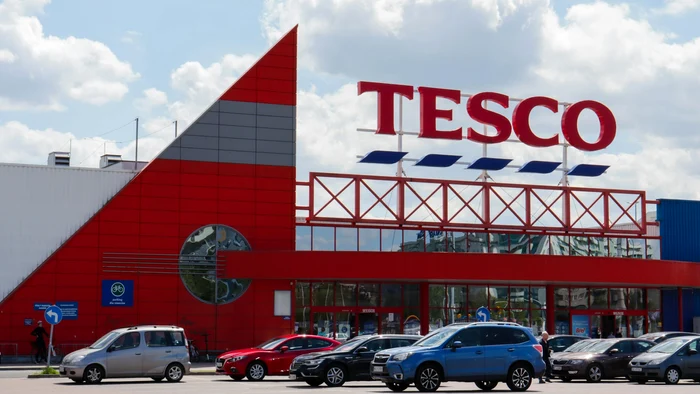 Lanțul britanic de hipermaketuri Tesco e printre cele mai scumpe din Anglia. FOTO Unsplash